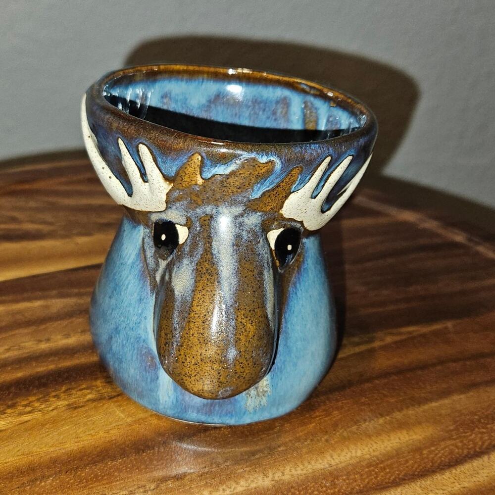 Glazed pottery egg yolk seperator